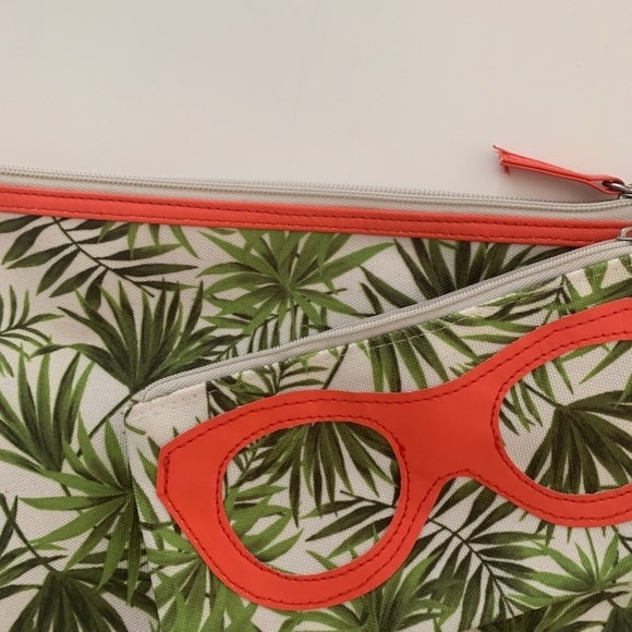 New Makeup Bag With Sunglasses Holder - Picture 8 of 8